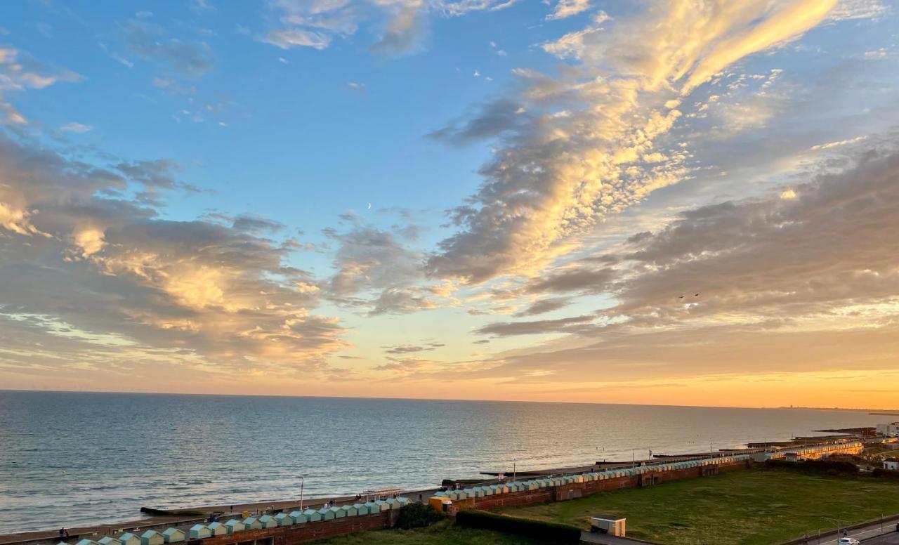 Appartamento Seascape With Outstanding Sea Views Hove Esterno foto