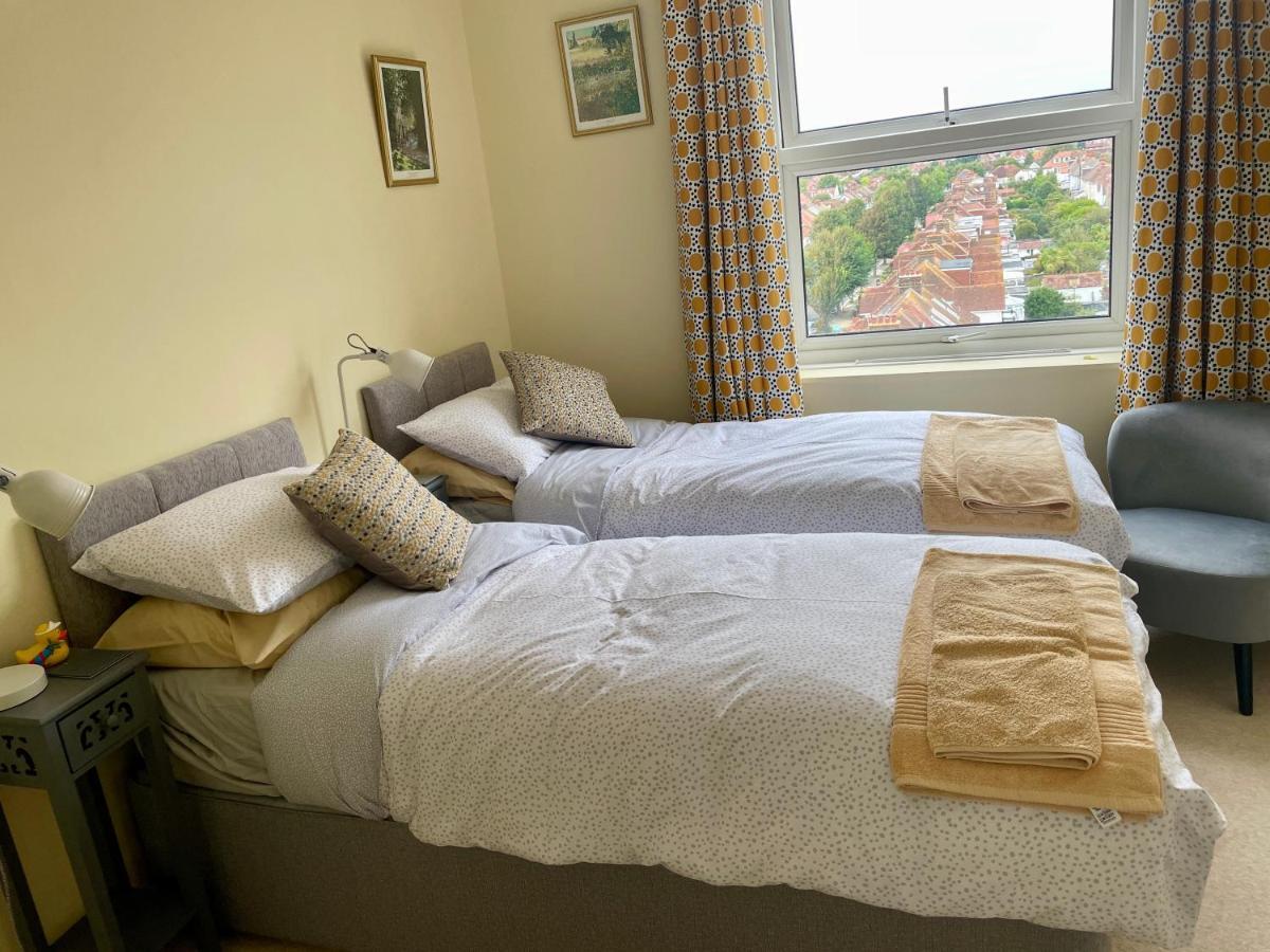 Appartamento Seascape With Outstanding Sea Views Hove Esterno foto